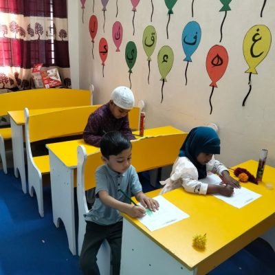 Home class photo (5)