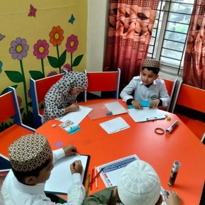 Home class photo (6)